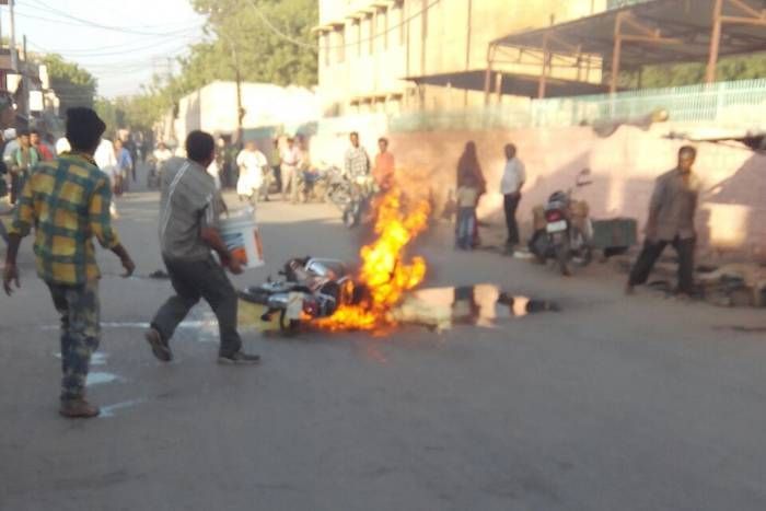 fire broke out जोधपुर के पेट्रोल पंप पर बड़ा हादसा, फ्यूल भरवाते समय बाइक में लगी आग