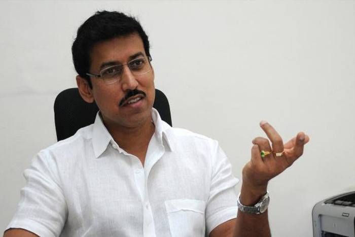 rajyavardhan singh rathore लो अब तो सरकार को भी पता चल गया कटप्पा ने बाहुबली को क्यों मारा, मोदी के मंत्री ने किया ये खुलासा