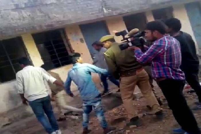video : कोटा की उडिय़ा बस्ती में नशे का कारोबार, 120 रुपए में मिल रही गांजे की पुडिय़ा