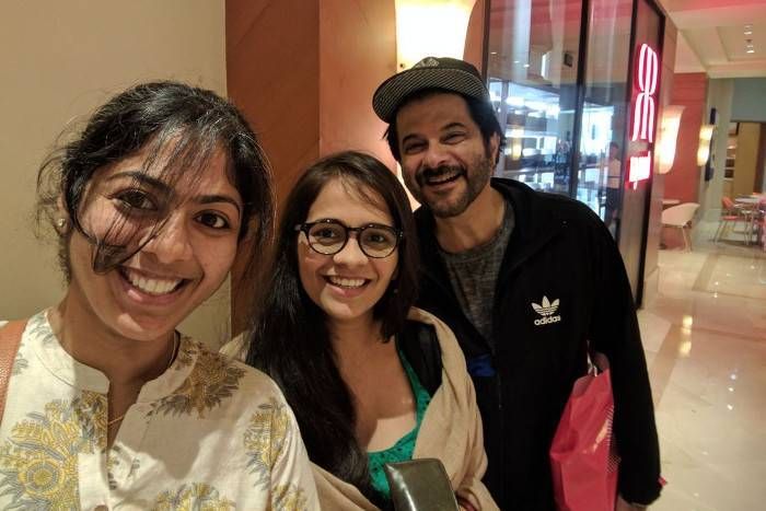Anil Kapoor अनिल कपूर ने एटीएम लाइन में प्रशंसकों संग ली सेल्फी