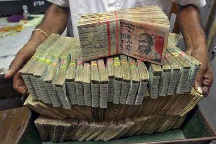 मोदी ने कहा था 2.5 लाख तक जांच नहीं लेकिन... आयकर विभाग की हर डिपोजिट पर नजर