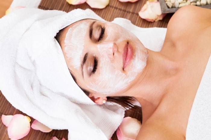 Glowing Skin दूध को ऐसे करें इस्तेमाल, चांद सा दमकेगा चेहरा