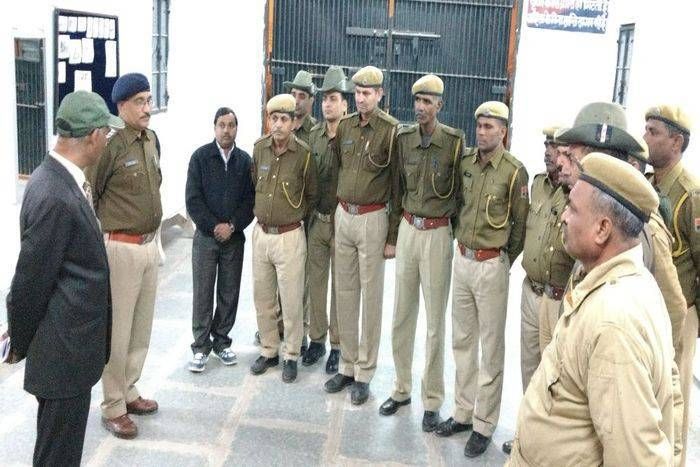 Most of the detainees in prison बंदियों से जाने जेल के हाल
