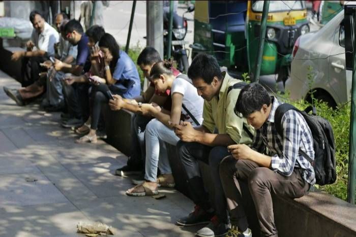 MICROSOFT ने हिंदुस्तान के इंटरनेट यूज़र्स को लेकर किया सर्वे, नतीजों में आईं चौंकाने वाली बातें