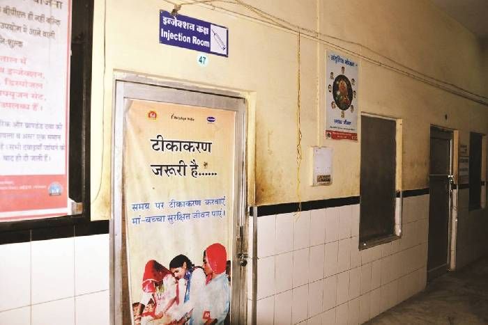 barmer बाड़मेर के इस अस्पताल में न दर्द निवारक इंजेक्शन न गॉज पट्टी