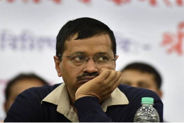 delhi cm केन्द्र सरकार से केजरीवाल को लगा झटका, विधायकों की सैलरी वाला बिल लौटा वापस