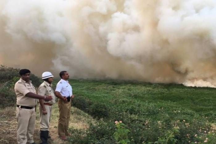 Bellandur Lake बेंगलुरु : झील में लगी भीषण आग, आसमान में फैल गया धुएं का गुबार