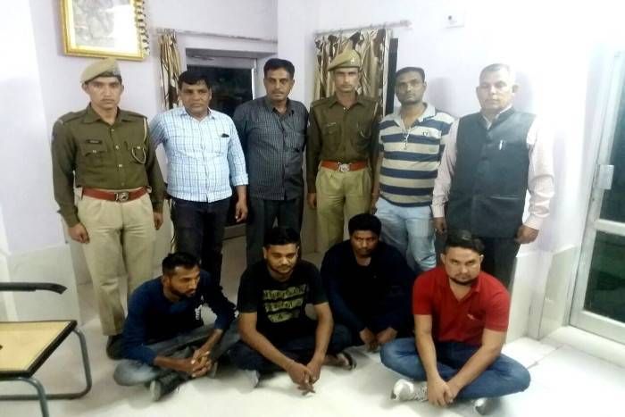 criminals caught दस दिन बाद दोनों गैंग पर शिकंजा, आठ गुर्गे गिरफ्तार