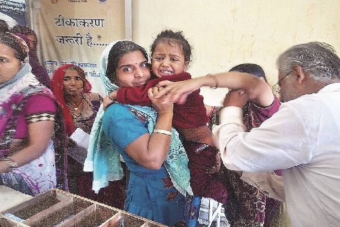 Barmer यहां 200 मीटर में फूल जाती है नवजात की सांसें...