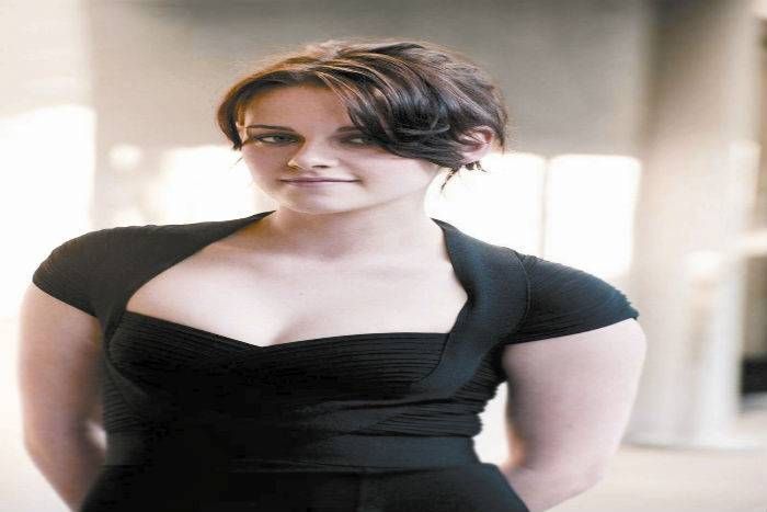 Kristen Stewart फैशन इंडस्ट्री में खुद को बेगाना महसूस करती हैं स्टीवर्ट