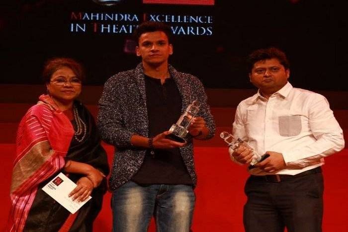 Rajendra Panchal gets Best Actor Award at Meta Festival मेटा महोत्सव में छाए कोटा के रंगकर्मी