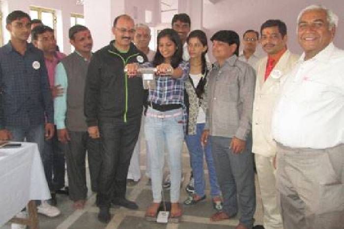 tonk शिविर में 90 लोगों की जांच कर दिया परामर्श