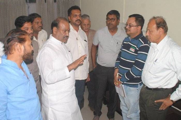 Member of Parliament angry over power supply stalled video: व्यवस्था सुधारो नहीं तो बोरी-बिस्तर बांध लो...
