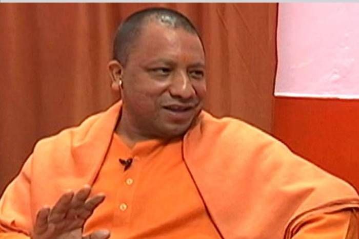 Yogi Adityanath योगी का आदेशः कोई मंत्री लाल बत्ती का नहीं करेगा इस्तेमाल, उमा भारती ये बताया गलत फैसला