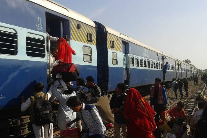 अब रेल में चढऩे के खेल में नहीं होगा कोई फेल