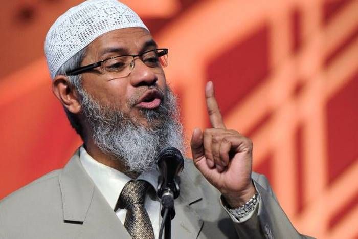 zakir naik जाकिर नाइक पर कसा शिकंजा, ईडी ने जब्त की 18.37 करोड़ की संपत्ति