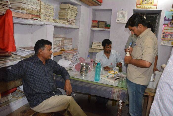 एक किलोमीटर तक पीछा कर रिश्वत के आरोपित एएसआई को पकड़ा