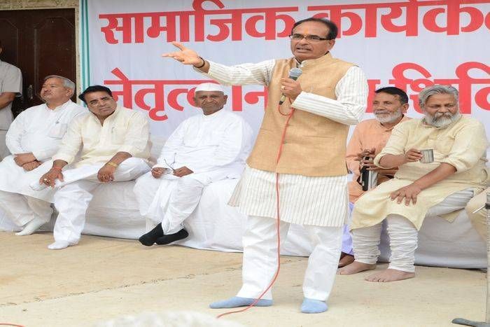 सरकारी प्रयास नहीं जनआंदोलन से मिलेगा नदियों को पुनर्जीवन