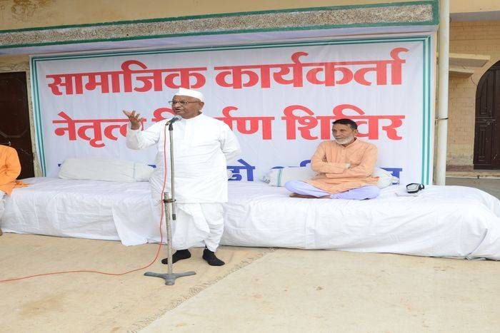 अलवर में बोले अन्ना हजारे, मन कह रहा है जाना होगा रामलीला मैदान