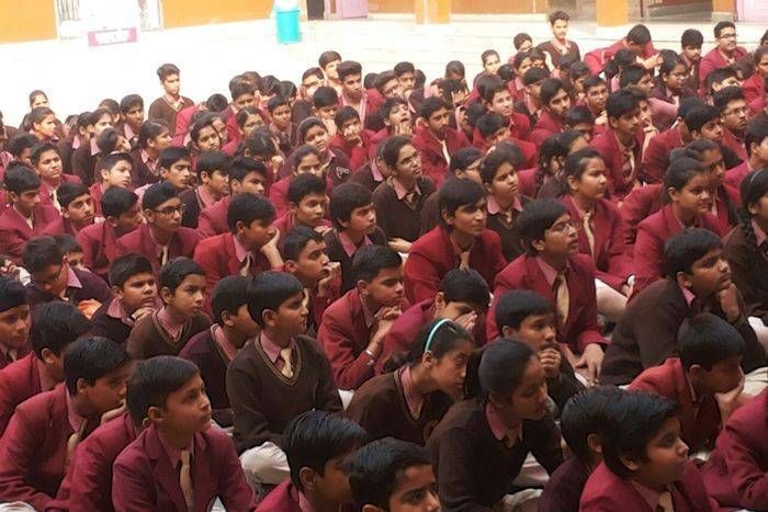 सरकार ने कहा, अभिभावकों की कमेटी बनाकर तय करो फीस, पर नहीं माने आदेश