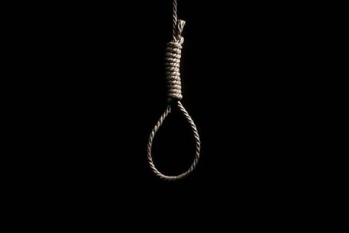Young man's suicide युवक ने फंदा लगाकर की खुदकुशी