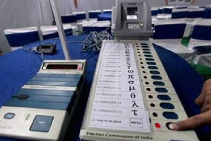 EVM UP चुनाव आयोग ने ECI को लिखी चिट्ठी, कहा- नई EVM नहीं तो बैलट पेपर से निकाय चुनाव