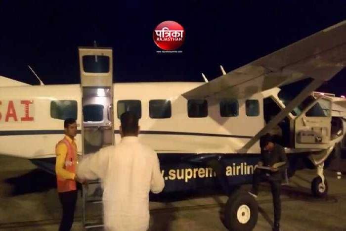 उदयपुर के डबोक एयरपोर्ट पर फ्लाइट का टायर फटा, क्रेश होते-होते बची फ्लाइट, 9 यात्री थे सवार, सभी सुरक्षित