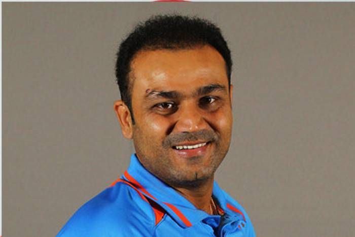 virender sehwag वीरेंद्र सहवाग ने किया धोनी का समर्थन, कहा- उन्हें आईपीएल से जज नहीं कर सकते