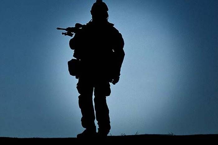 Navy SEAL रात में यह नेवी अफसर बन जाता है पोर्न स्टार, सेना ने शुरू की मामले की जांच