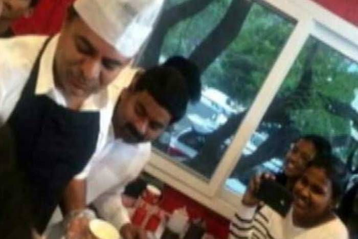 सीएम के बेटे ने बेची आइसक्रीम, एक घंटे में कमाए 7.5 लाख