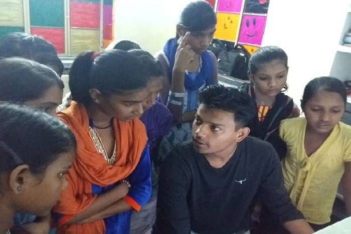 news & Photos rajasthan SPL Story: राजस्थान में 10,000 से ज्यादा बच्चों की जिंदगी में आई 'अक्षर ज्ञान' की रोशनी, मिली दुनिया में ख्याति
