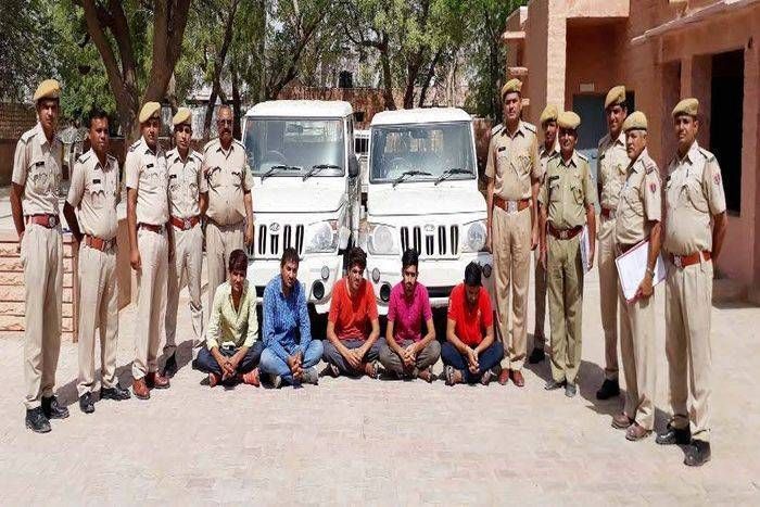 Two more vehicles recovered from vehicle thief gan वाहन चोर गिरोह से चोरी के दो और वाहन बरामद