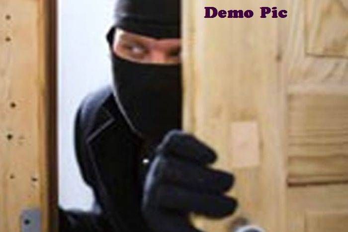 Theft in sikar शहर में फिर हो गई चोरी, आखिर इनके आगे क्यों बेबस है पुलिस, जानें इस बार कहां हुई यह घटना