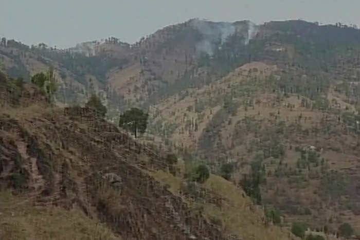 पाकिस्तान ने फिर तोड़ा सीजफायर, नौशेरा सेक्टर में बरसाए मोर्टार, भारतीय सेना ने भी दिया मुंहतोड़ जवाब