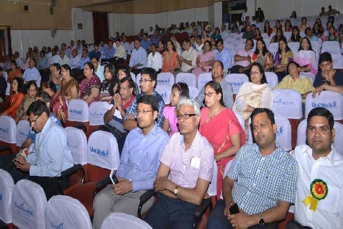सर्जन बोले- खाना खाकर सोने से तेजी से बढ़ता वजन, कमर और घुटनों का दुशमन