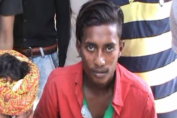 Deepak was bitten by a snake परिजनों ने बेटे को मृत समझकर गंगा में बहाया, 11 साल बाद अचानक आया सामने