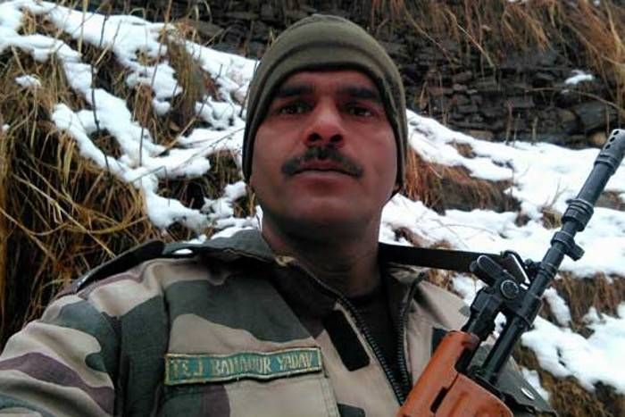 Tej Bahadur बीएसएफ ने तेज बहादुर को किया बर्खास्त, खराब खाने का वीडियो जारी कर की थी शिकायत