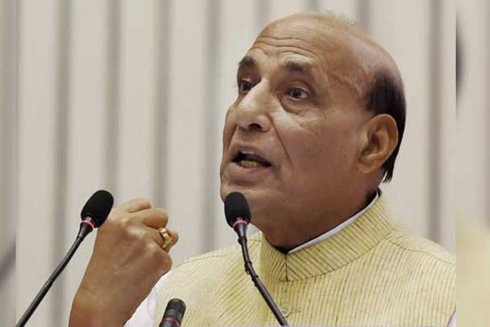 rajnath singh कश्मीरी छात्रों पर पत्थरबाजी, राजनाथ ने राज्यों को दिए सुरक्षा के आदेश