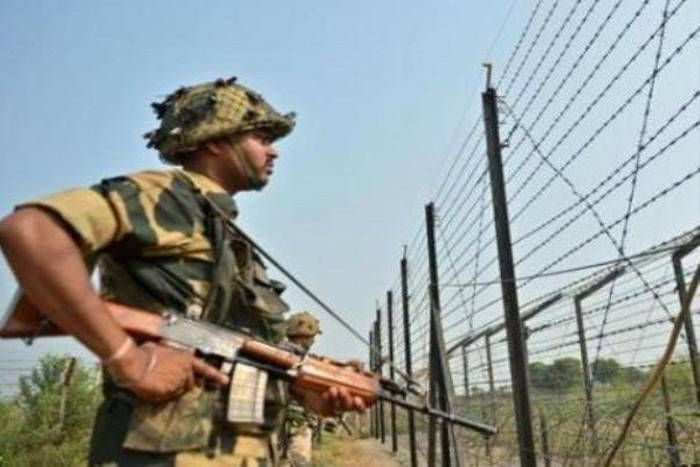 Indian Army Attack In Pakistan भ रत य स न न द य प क स त न क कर र जव ब द प स ट उड ई औऱ 7 प क स त न स न क म र ग र ए Patrika News