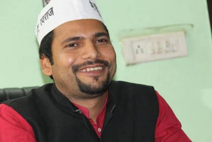 Sanjeev Jha कपिल मिश्रा के खिलाफ AAP विधायक का मोर्चा, अनशन करने जा रहे संजीव झा को पुलिस ने हिरासत में लिया