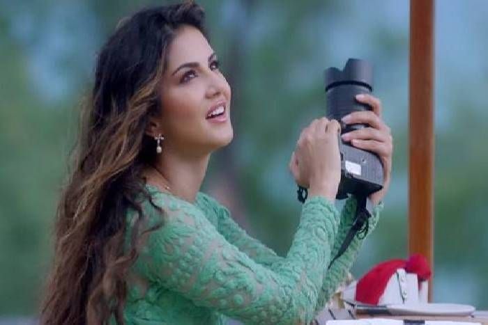 sunny हैप्पी बर्थडे : बॉलीवुड के अलावा इन फिल्मों में भी काम कर चुकी है सनी लियोनी