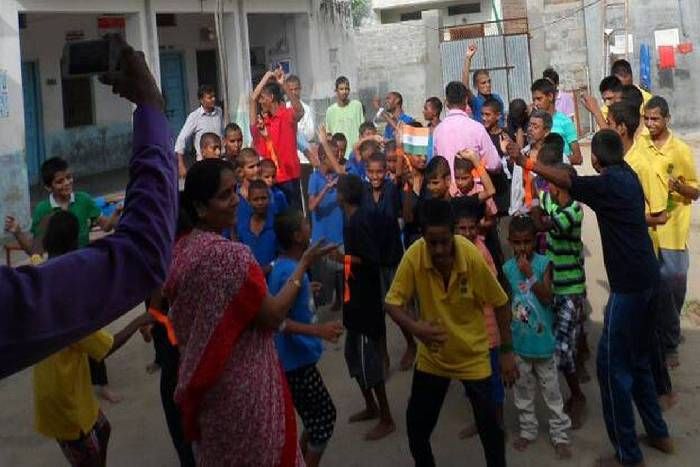 मदर्स डे स्पेशल : एक मां ऐसी, जो 75 बच्चों पर लुटाती है ममता
