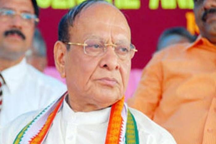 shankar singh vaghela शंकर सिंह वाघेला की 'घर वापसी' की अटकलें! ट्विटर पर राहुल गांधी को किया अनफॉलो
