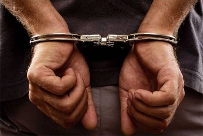 Historysheeter arrest with illegal weapons अवैध हथियारों के साथ हिस्ट्रीशीटर गिरफ्तार