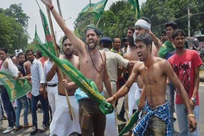 RJD activists RJD कार्यकर्ताओं ने BJP दफ्तर में किया पत्थरबाजी, नित्यानंद राय ने कहा- लालू के इशारे पर हुआ हमला