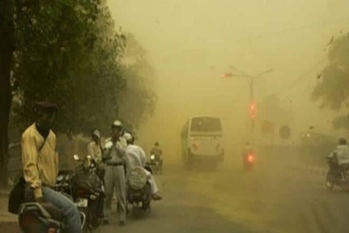 up strom यूपी में आंधी का कहर- 19 लोगों की मौत, प्रदेश में 100 से अधिक घायल