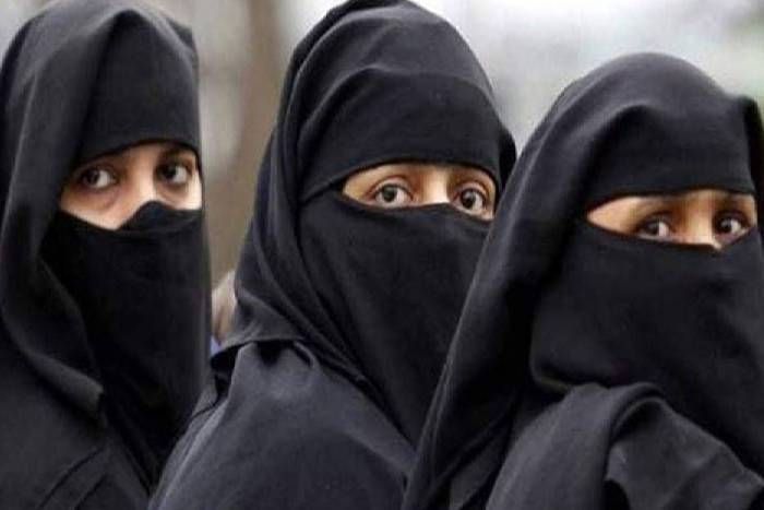 Triple talaq तीन तलाक: तलाक-तलाक-तलाक लिख कर पत्नी को भेजा नोटिस