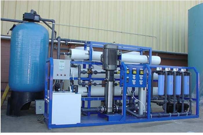RO plant जमवारामगढ में आरओ प्लांट से माफिया बेच रहे पानी,ग्रामीणों ने जतायी नाराजगी