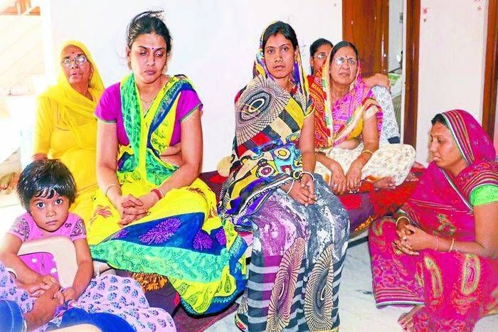 आखिर ऐसा क्या हुआ कि यहां पुलिस के खिलाफ हो गए लोग, हैरत में पड़ जाएंगे जब पढ़ेंगे ये खबर