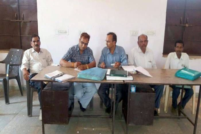 फलासिया: निर्धारित समय पर नहीं उपस्थित हुए वार्ड पंच तो खारिज हुआ नेवज सरपंच का अविश्वास प्रस्ताव